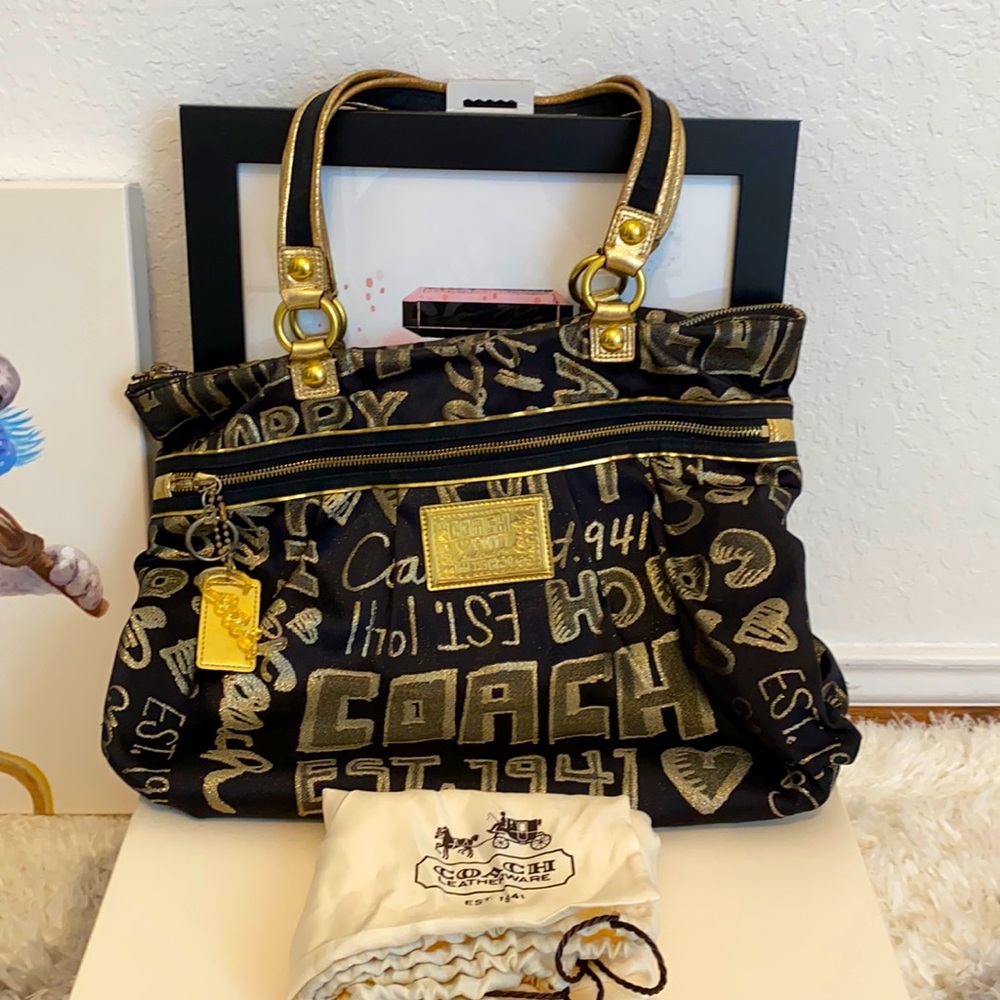 COACH HAND BAG 💼